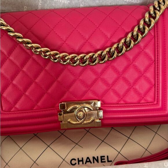 100% authentic CHANEL old medium boy bag pink lambskin gold hardware - Picture 3 of 10